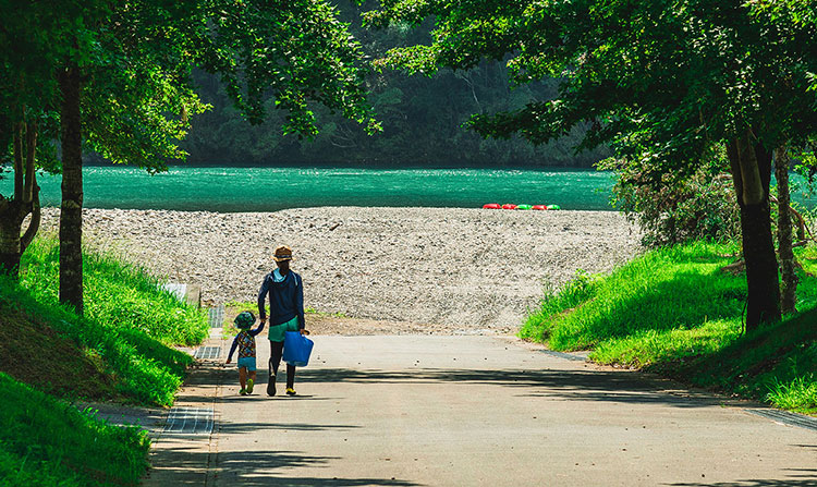 All kinds of ways to have fun with river play, canoeing, and camping! Shimanto River, a treasure trove of nature activities